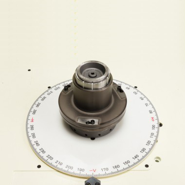 Pneumatic collet chuck